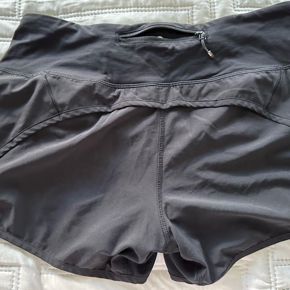 Lululemon Speed Short size 6 shorts (4” inseam) - Picture 2 of 4